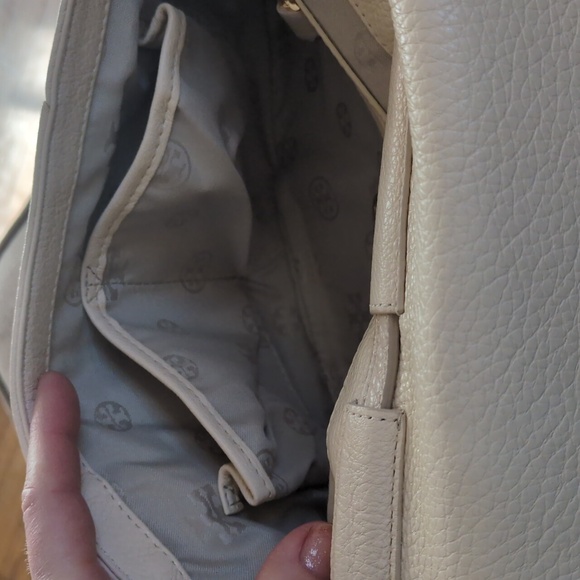 Tory Burch Leather Closure Clutch - Picture 11 of 15